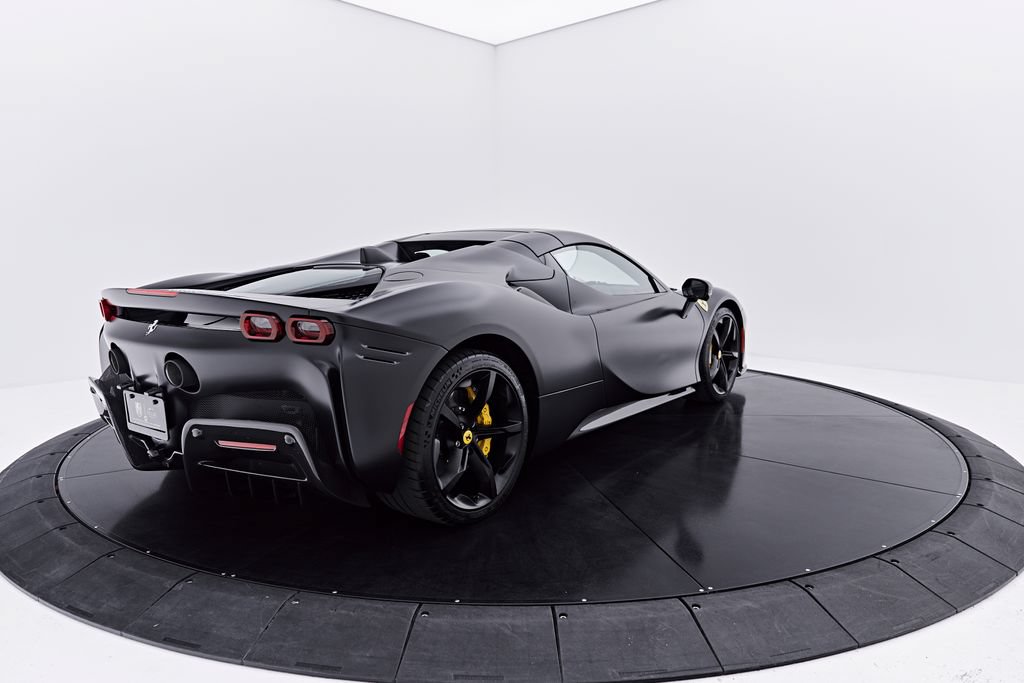 Used 2024 Ferrari SF90 Spider AWD/4WD image 18