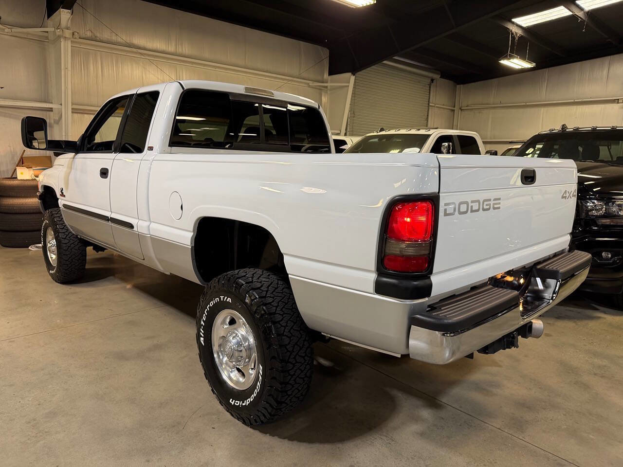 Used 2001 Dodge Ram 2500 Truck SLT AWD/4WD image 3