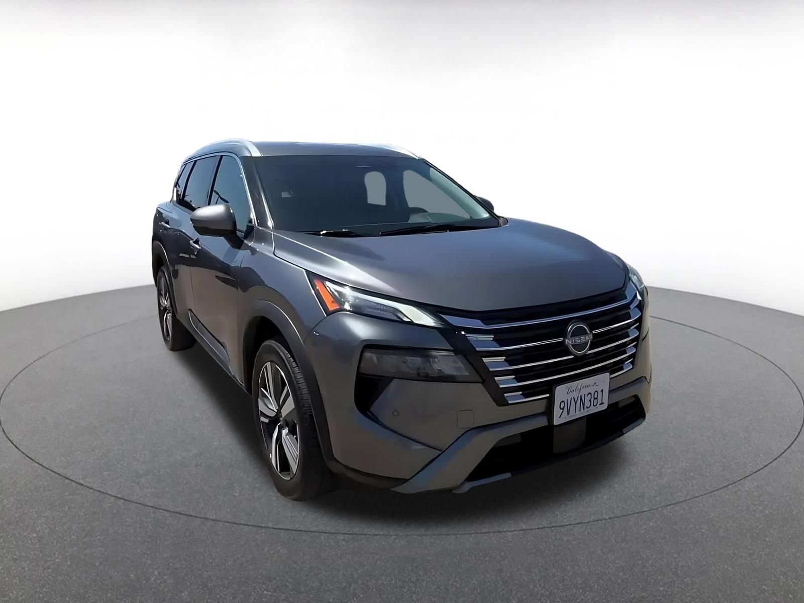 Used 2026 Nissan Rogue SL AWD/4WD image 3