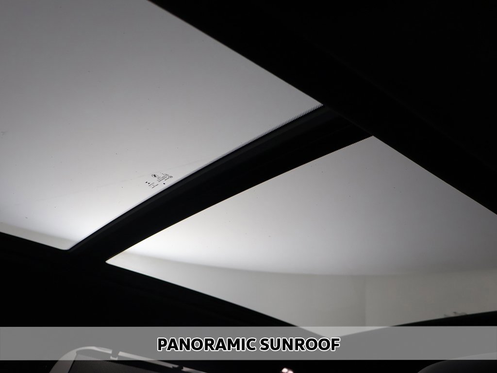 Used 2021 BMW X5 M w/ Executive Package image 4