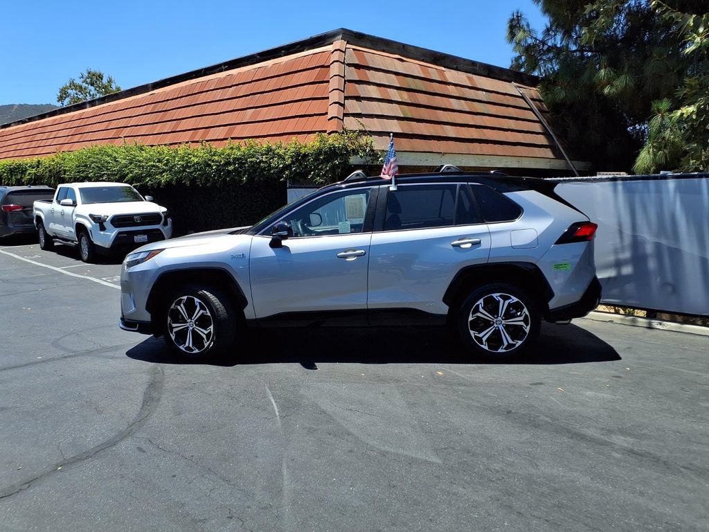 Certified 2022 Toyota RAV4 XSE w/ Weather Package AWD/4WD image 3