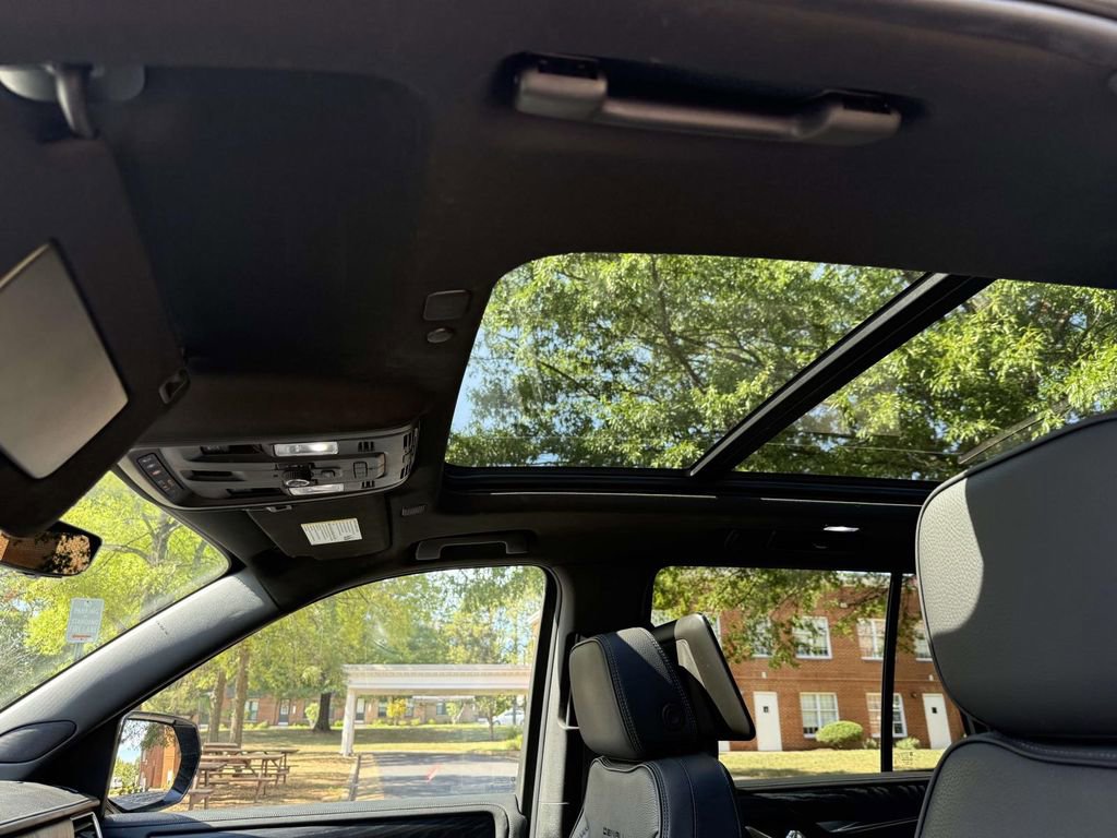 Used 2021 GMC Yukon Denali w/ Denali Premium Package image 21