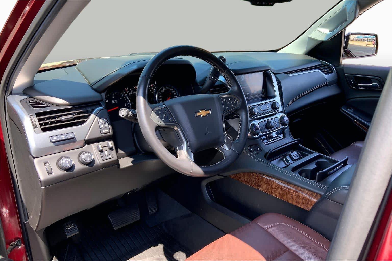Used 2020 Chevrolet Tahoe Premier w/ Premier Plus Edition AWD/4WD image 18