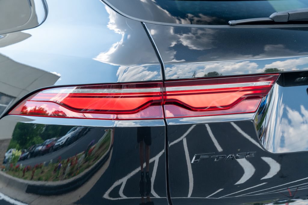 Used 2023 Jaguar F-PACE S AWD/4WD image 15