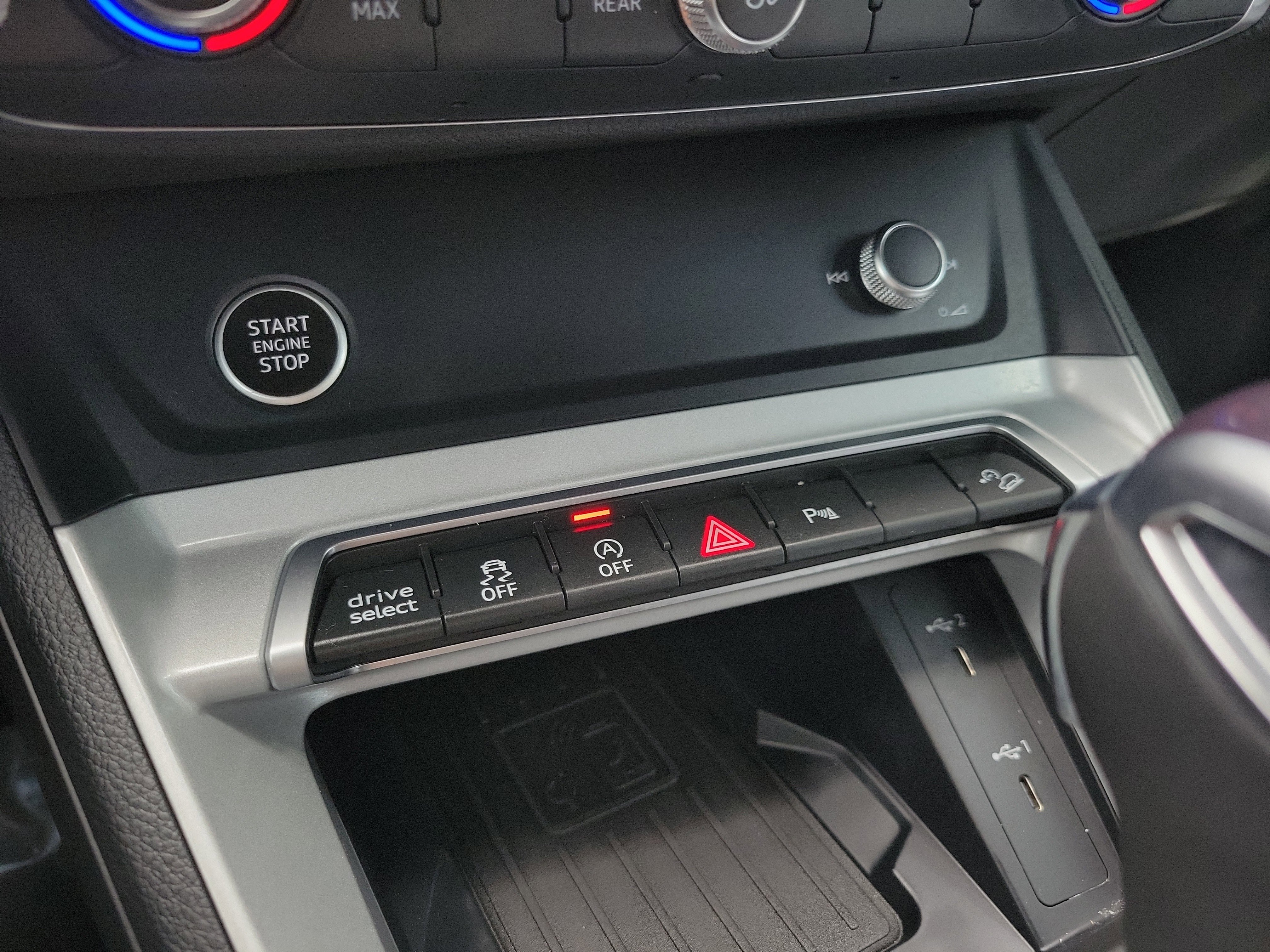 Used 2024 Audi Q3 2.0T Premium image 26