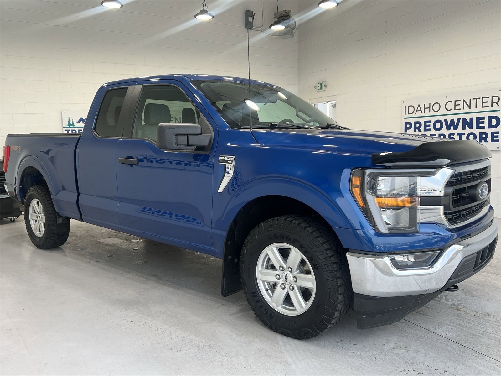 Used 2023 Ford F150 XLT w/ Trailer Tow Package image 2