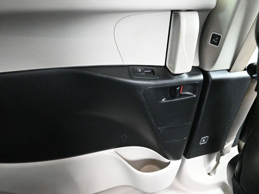 Used 2022 Chrysler Pacifica Touring-L image 53