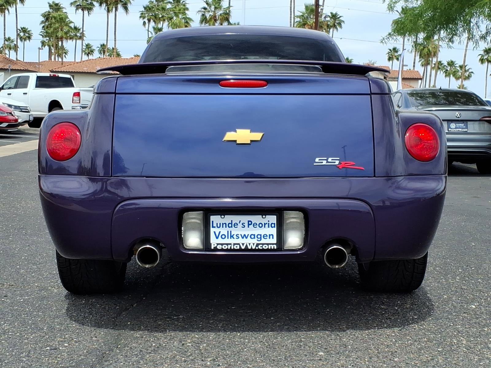Used 2004 Chevrolet SSR w/ Preferred Equipment Group RWD image 6