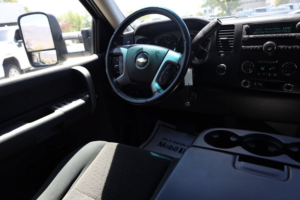 Used 2007 Chevrolet Silverado 2500 LT w/ 1LT Convenience Package AWD/4WD image 19