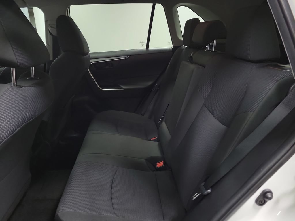 Used 2021 Toyota RAV4 LE AWD/4WD image 28