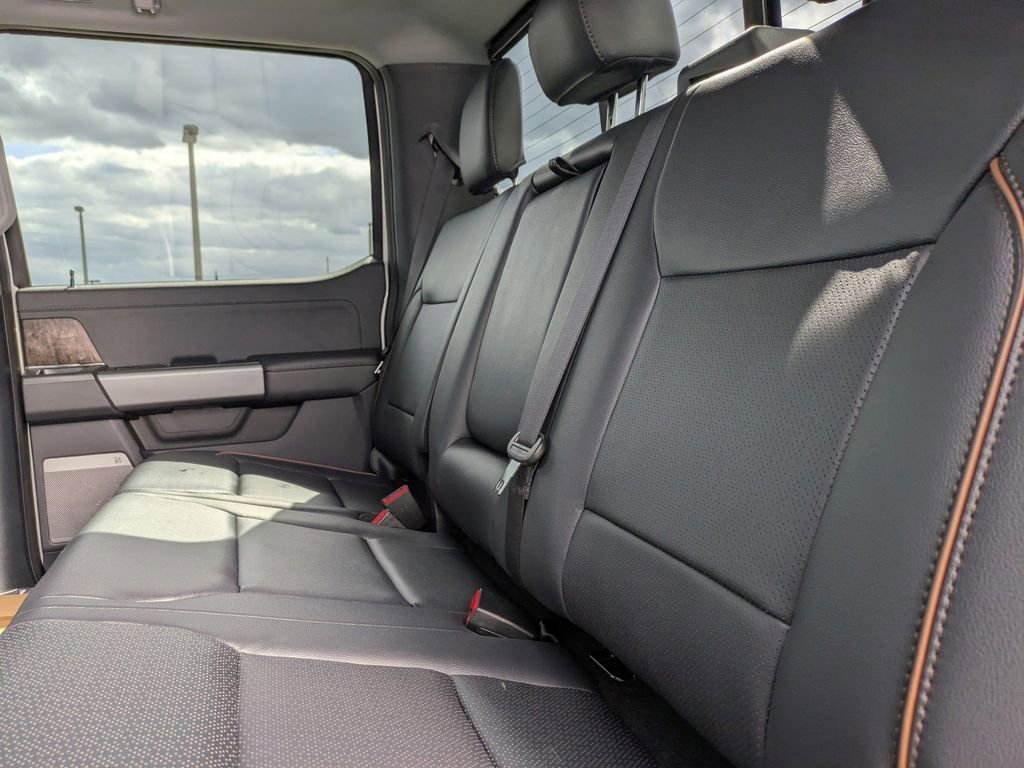 New 2026 Ford F250 Lariat w/ Black Appearance Package AWD/4WD image 11