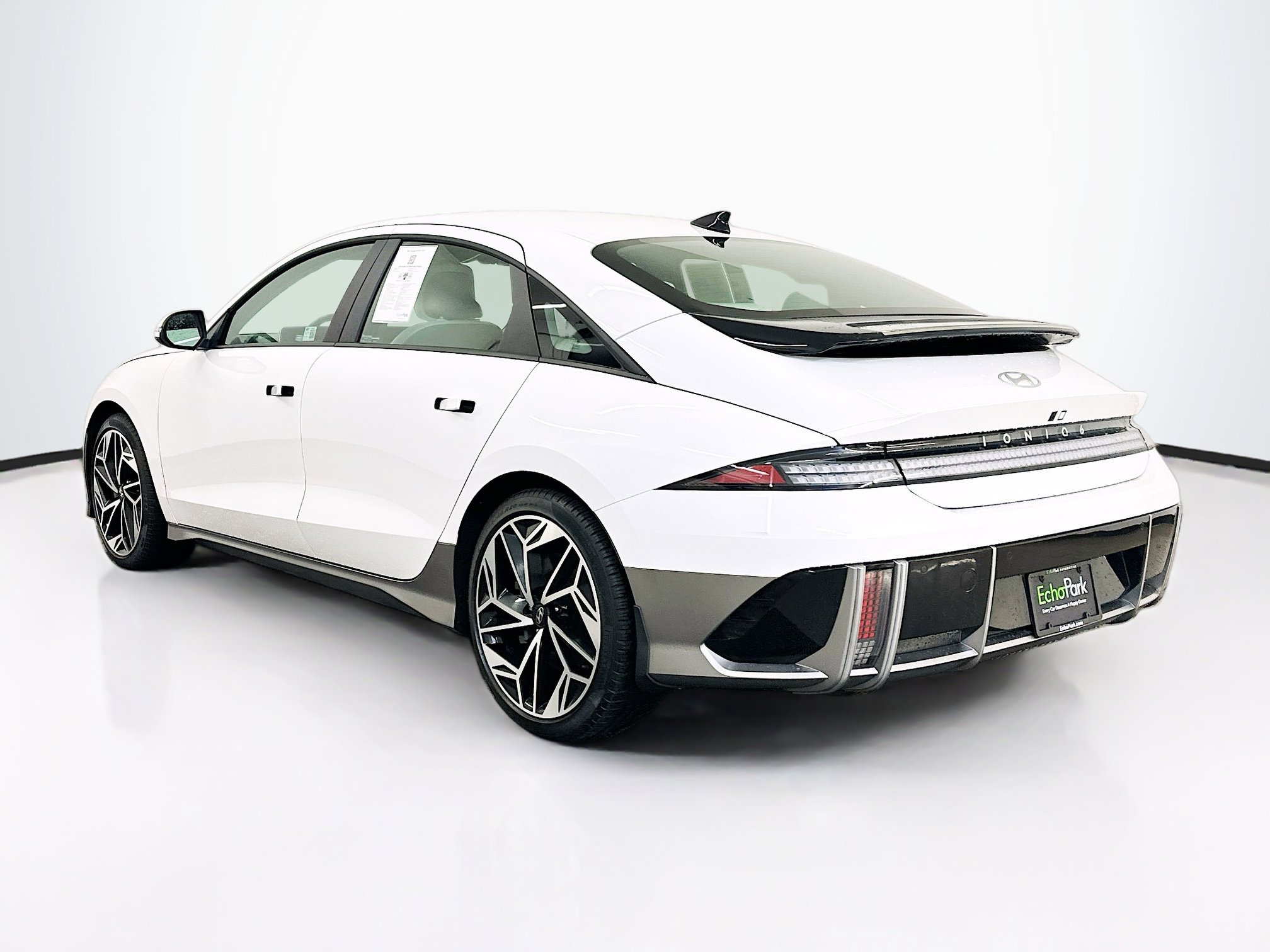 Used 2024 Hyundai Ioniq 6 SEL AWD/4WD image 5