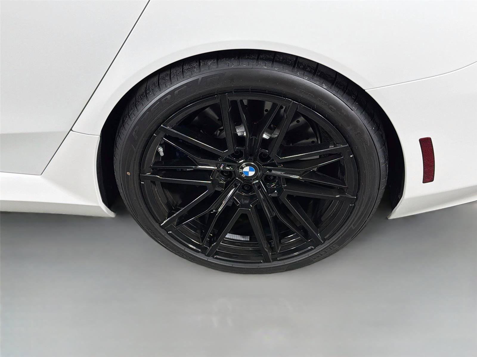 New 2027 BMW M5 Touring AWD/4WD image 33