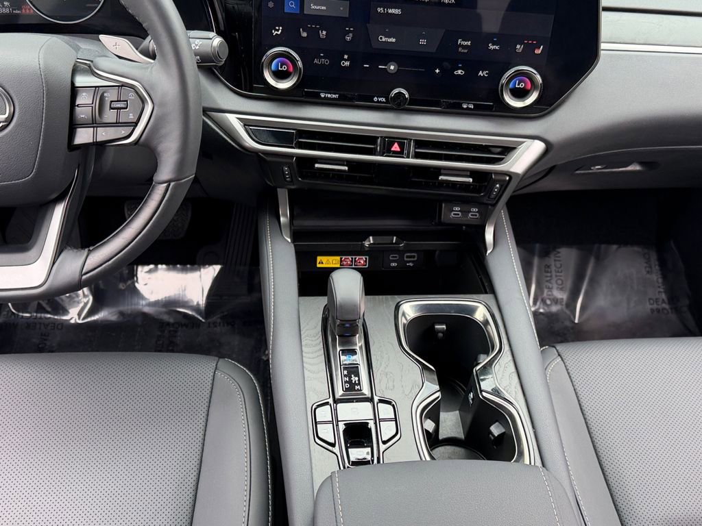 Used 2023 Lexus RX 350 Premium w/ Accessory Package AWD/4WD image 13