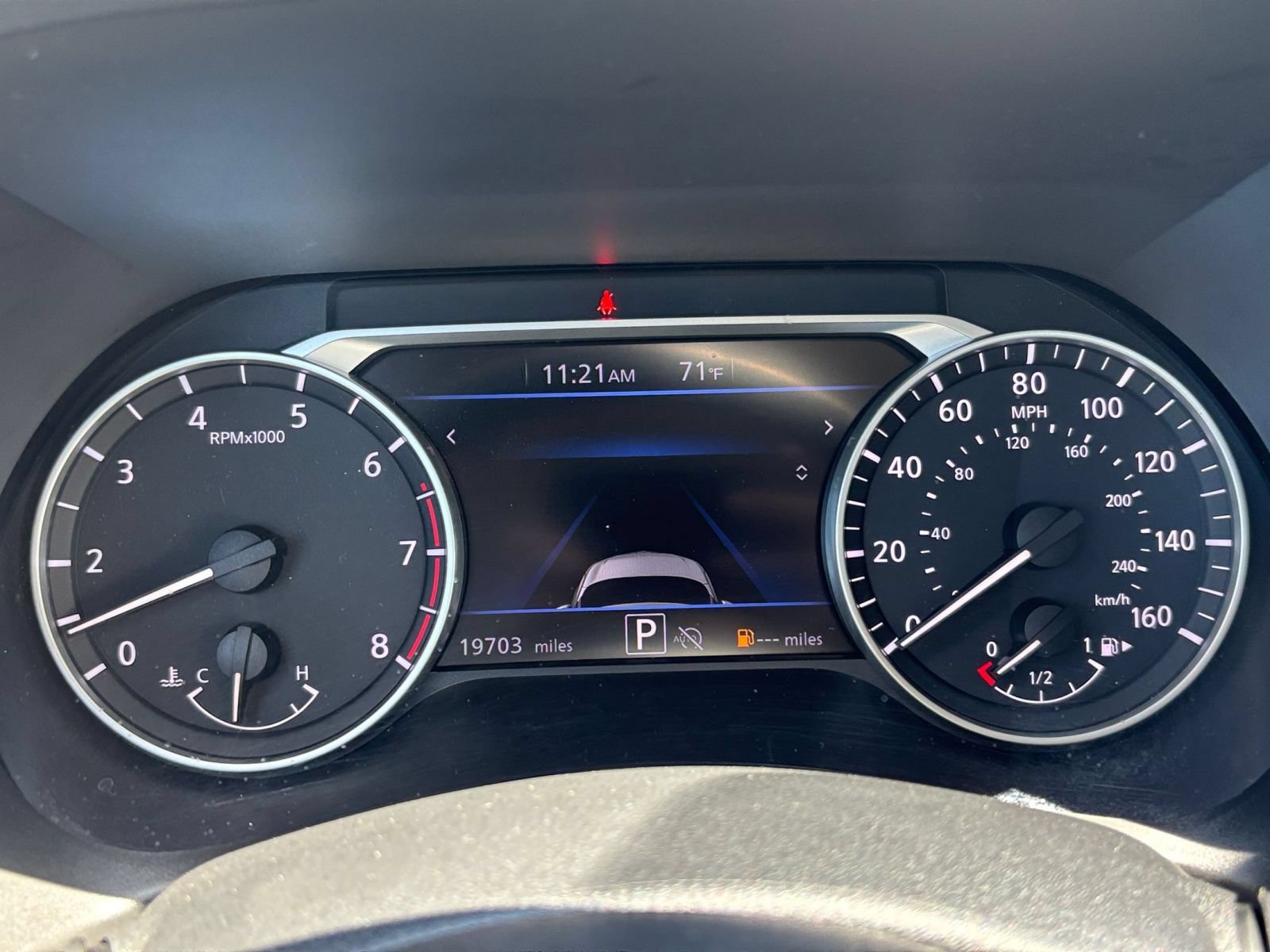 Used 2025 Nissan Sentra SV FWD image 40