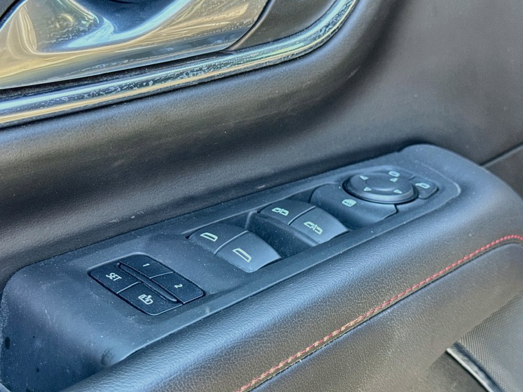 Used 2023 Chevrolet Suburban RST AWD/4WD image 18