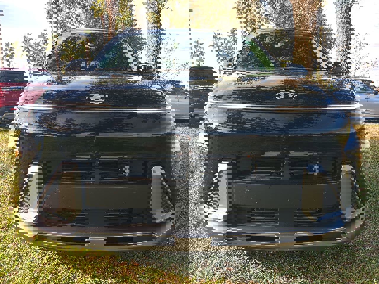 Used 2024 Hyundai Kona Limited image 8