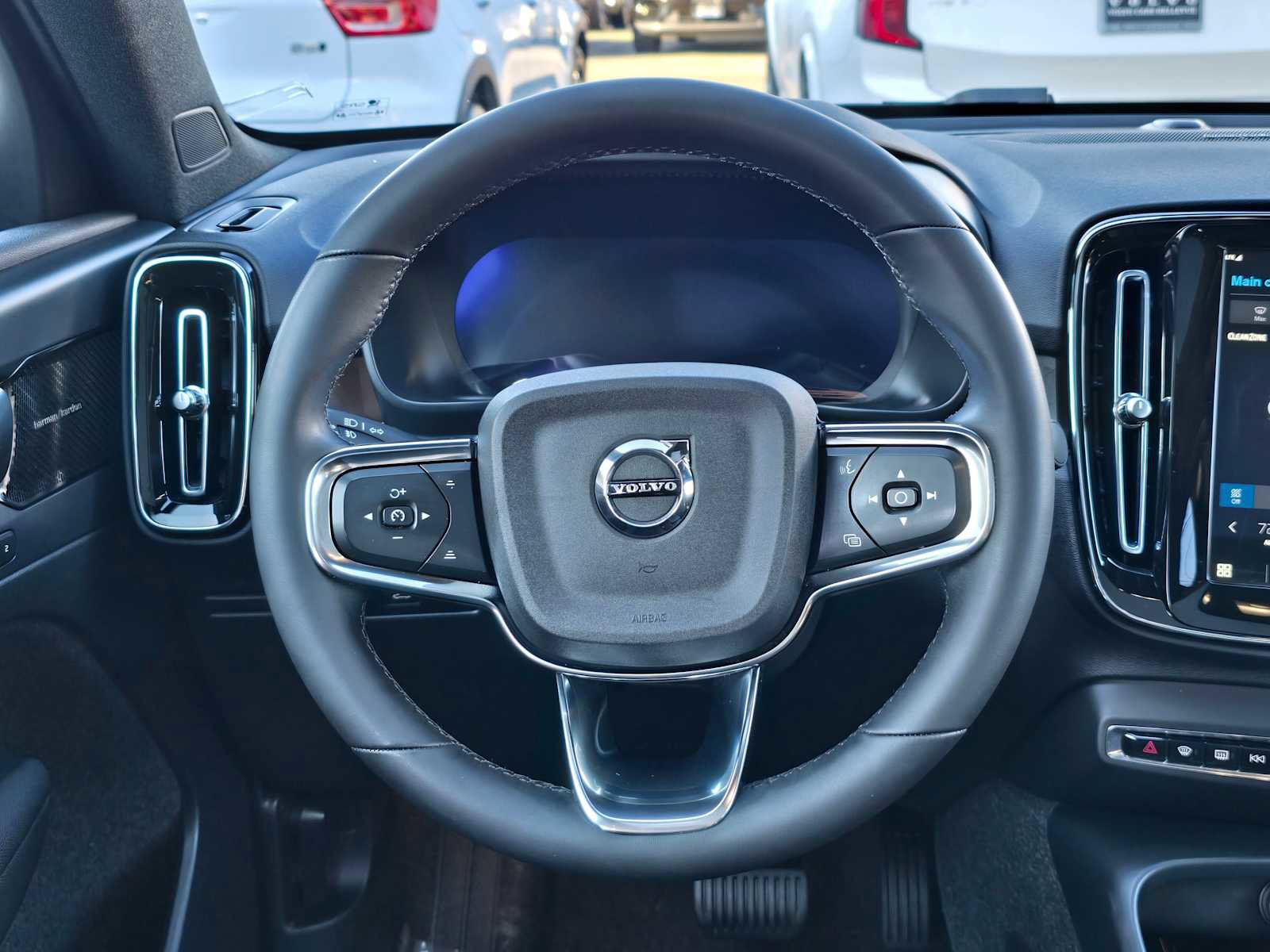 Used 2023 Volvo C40 P8 Recharge Ultimate w/ Protection Package Premier image 20