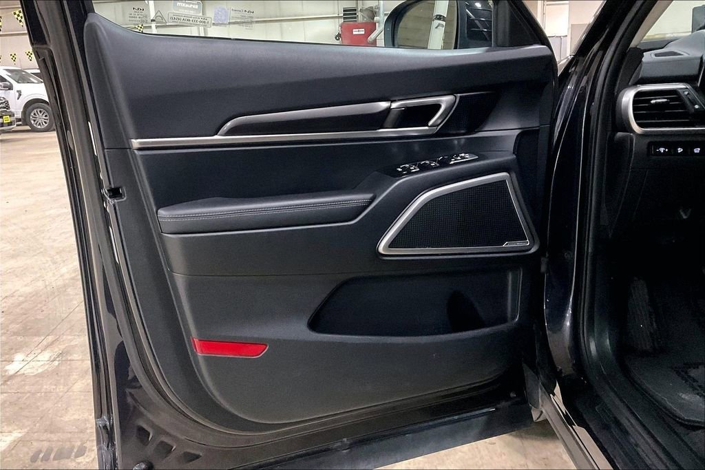 Used 2025 Kia Telluride S AWD/4WD image 22