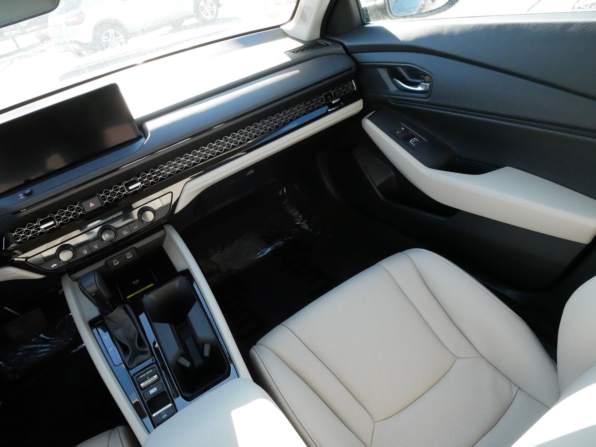 Certified 2025 Honda Accord EX-L image 11