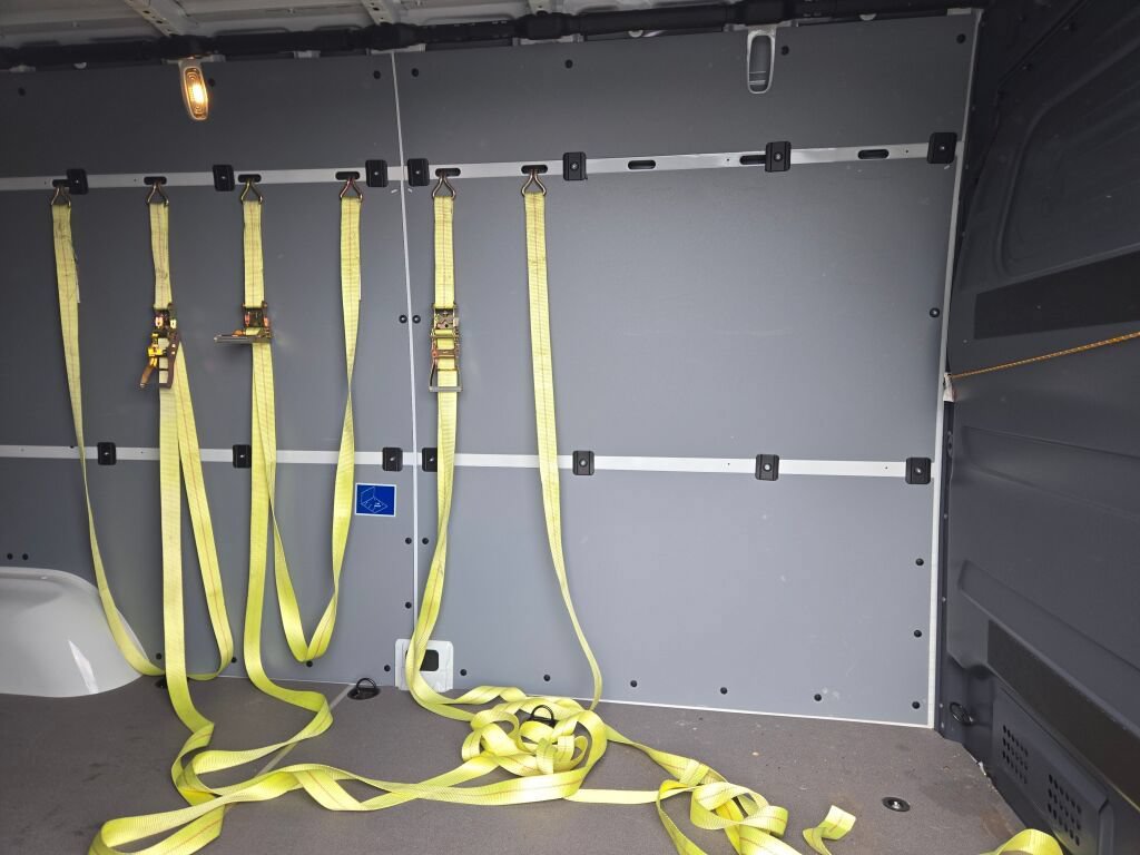 Used 2024 Mercedes-Benz Sprinter 2500 image 11