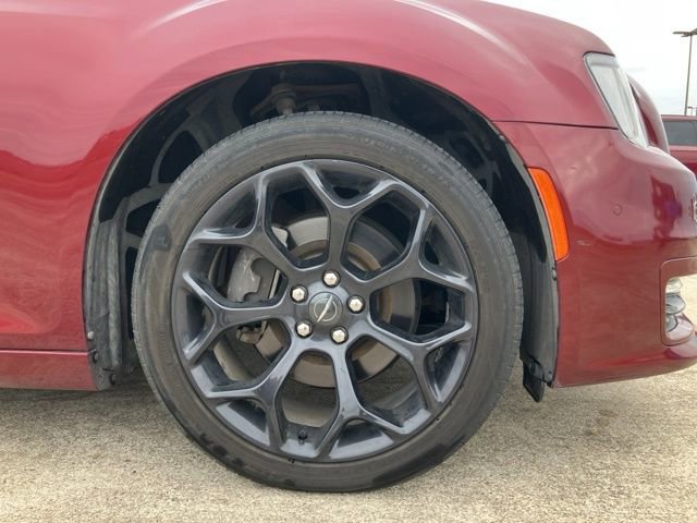 Used 2019 Chrysler 300 S w/ Safetytec Plus Group image 10