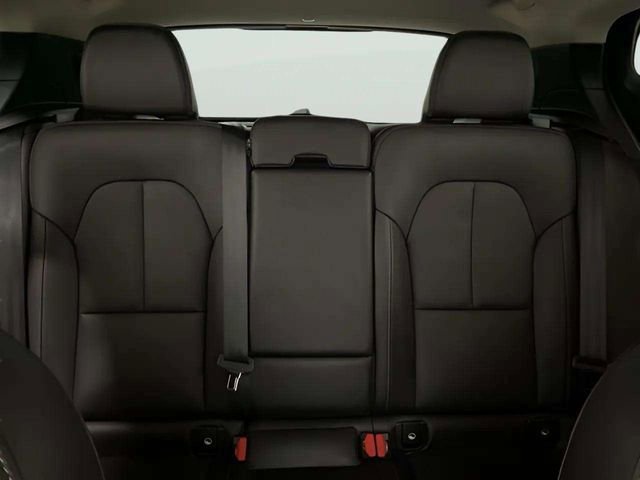 Used 2025 Volvo XC40 B5 Plus image 72