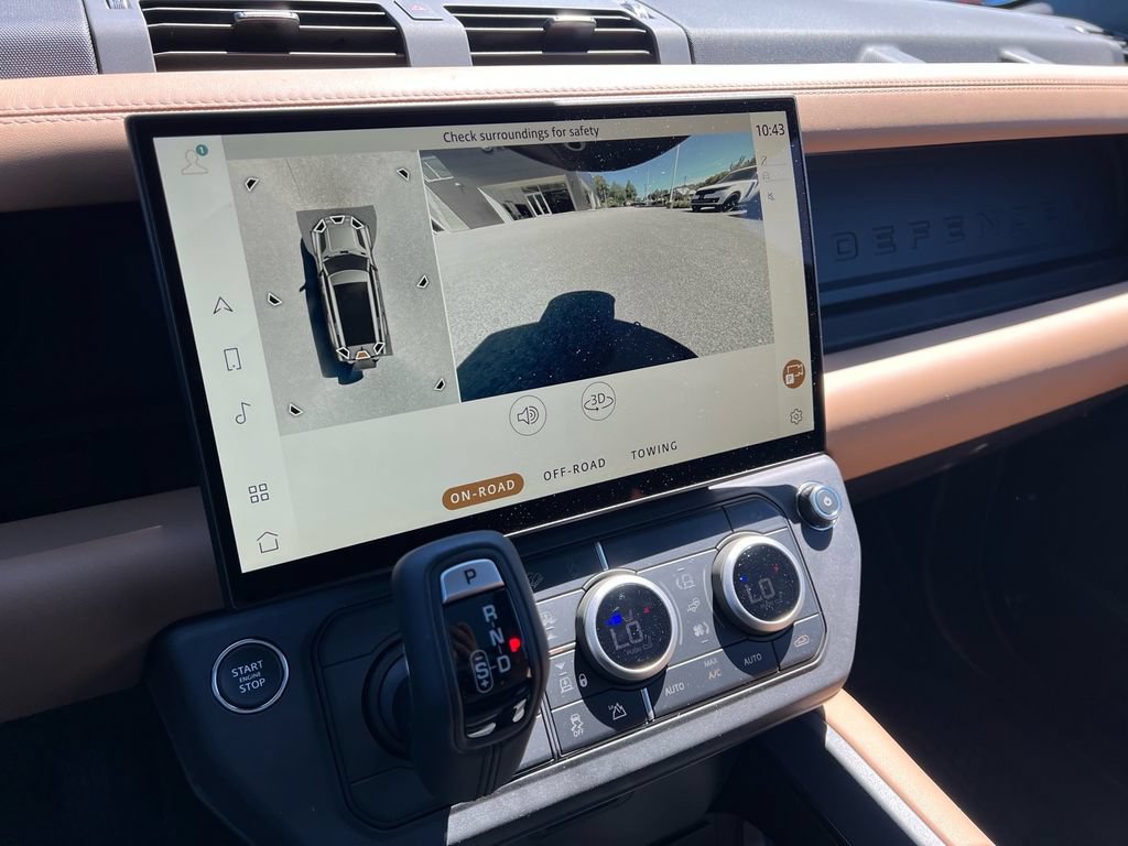 New 2026 Land Rover Defender 130 X-Dynamic SE AWD/4WD image 17