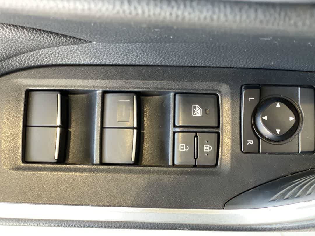 Used 2020 Toyota RAV4 XLE Premium AWD/4WD image 16