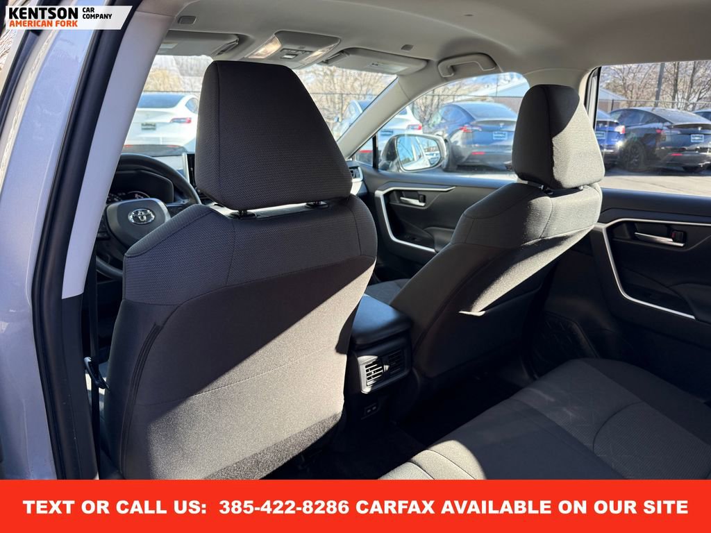 Used 2025 Toyota RAV4 XLE image 35