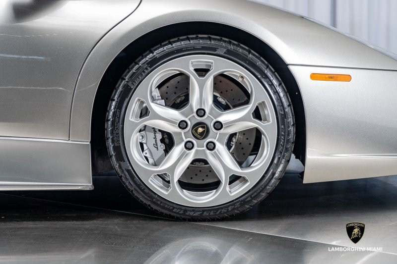 Used 2006 Lamborghini Murcielago Roadster image 36