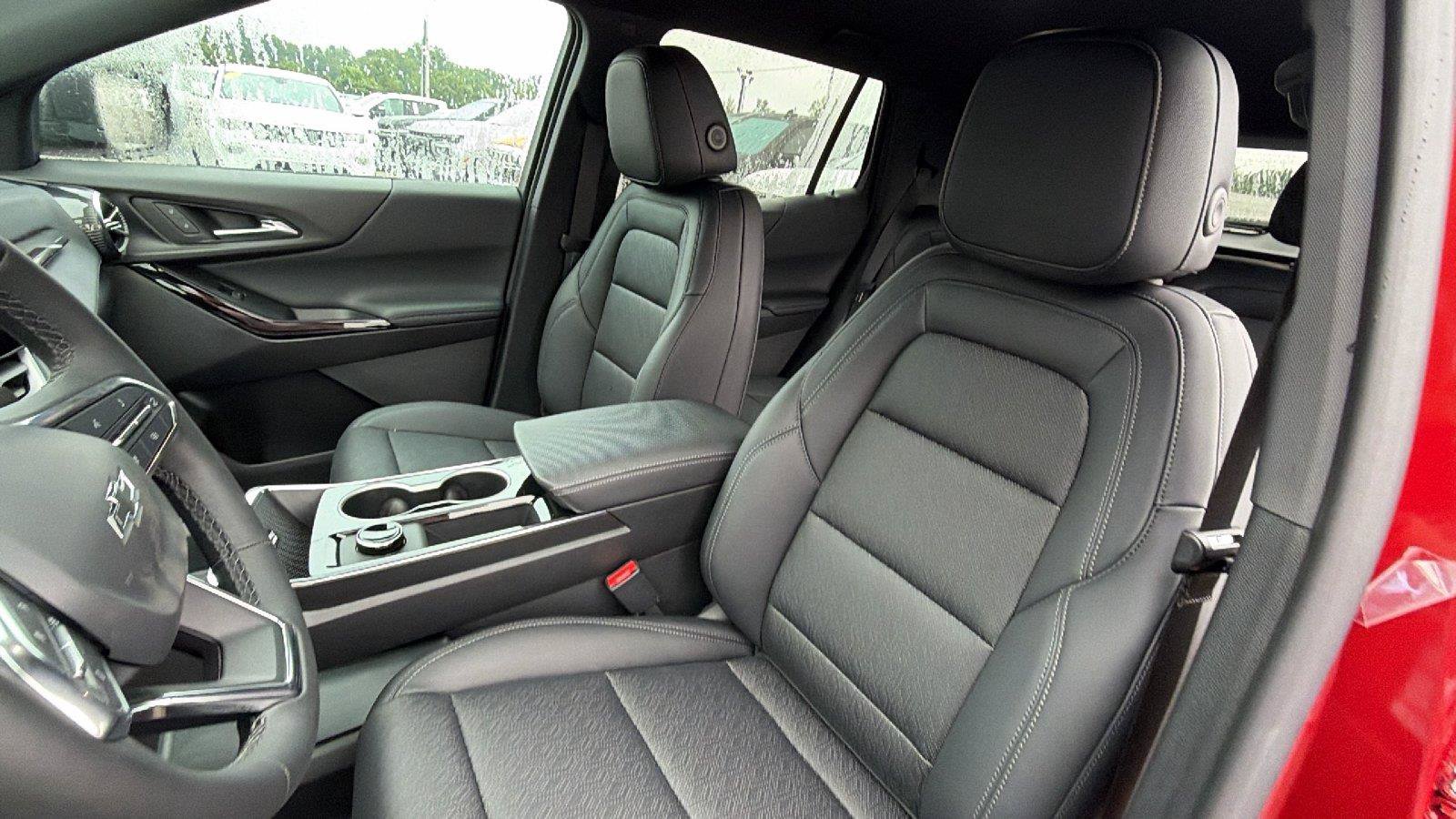 New 2027 Chevrolet Equinox LT w/ Convenience Package II FWD image 17