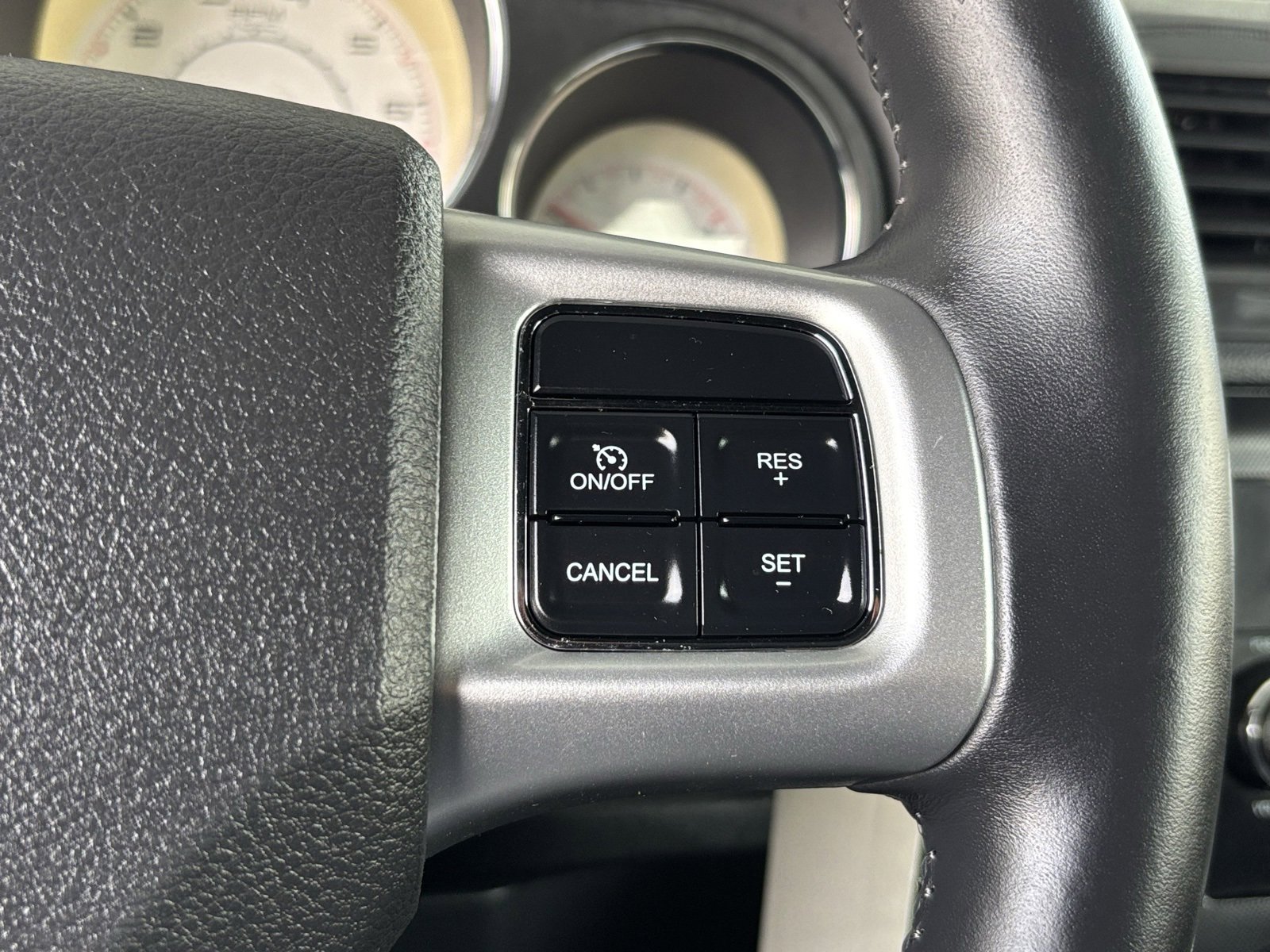 Used 2012 Dodge Challenger SXT image 24