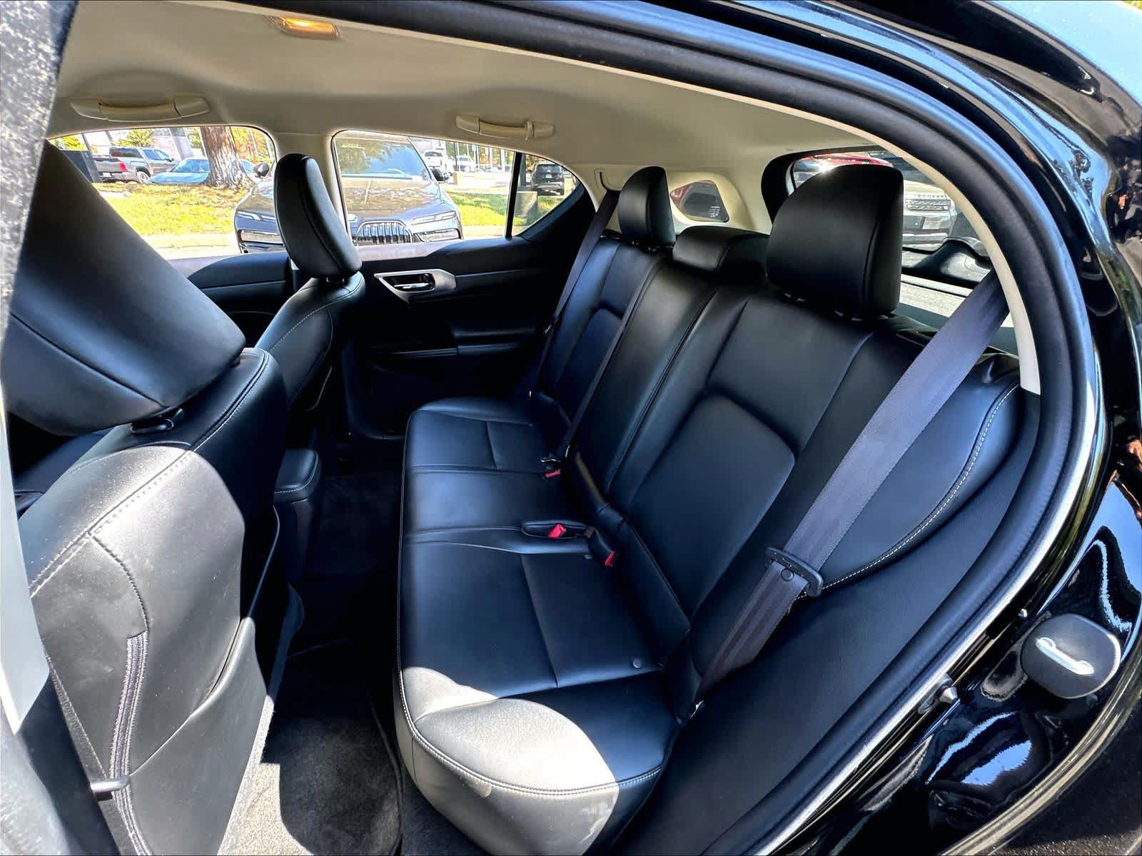 Used 2016 Lexus CT 200h w/ Accessory Package 2 FWD image 28