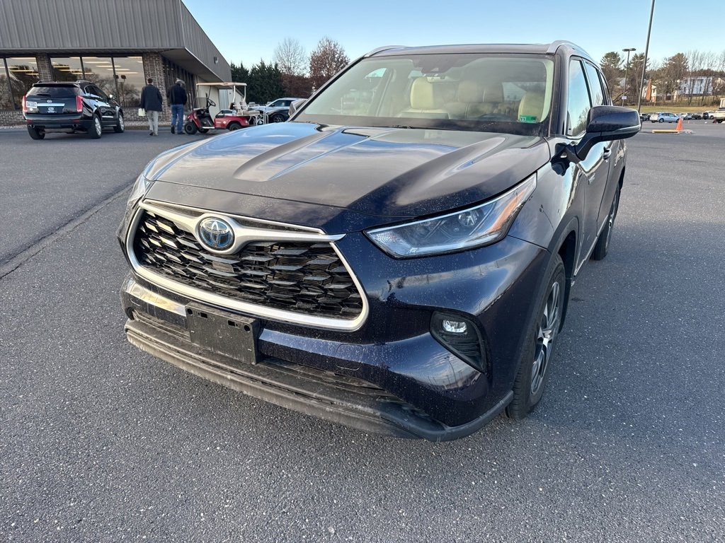 Used 2021 Toyota Highlander XLE