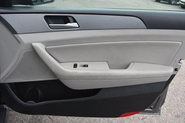 Used 2019 Hyundai Sonata SEL w/ Tech Package 02 FWD image 39