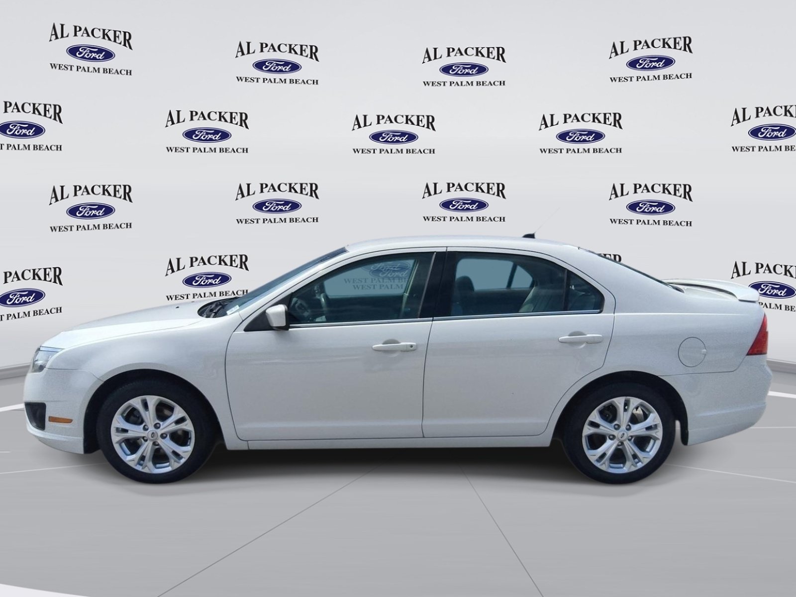 Used 2012 Ford Fusion SE FWD image 2