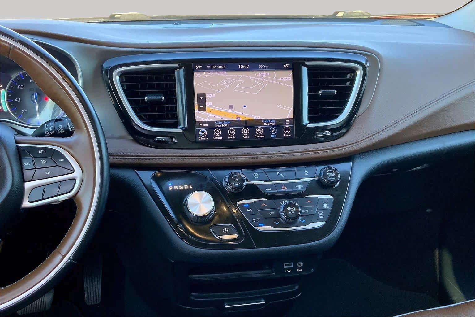 Used 2019 Chrysler Pacifica Limited FWD image 10