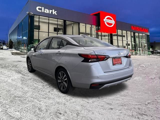 Used 2021 Nissan Versa SV image 5