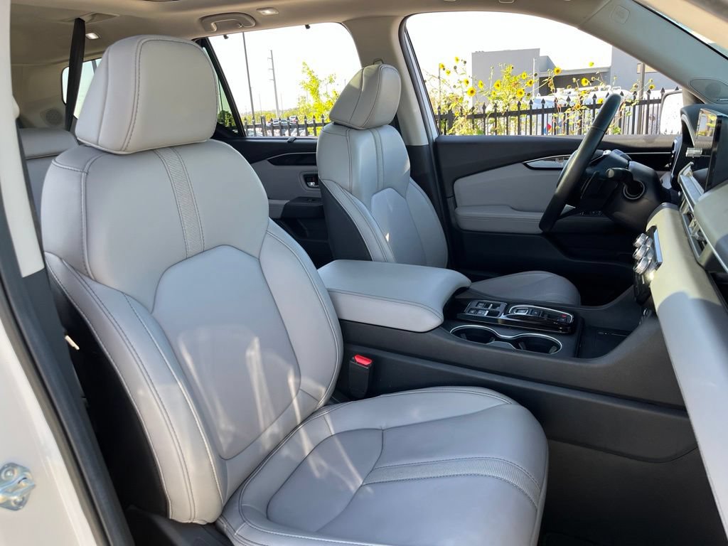Certified 2025 Honda Pilot Touring image 31