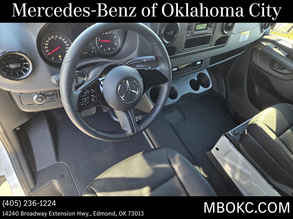 Used 2025 Mercedes-Benz Sprinter 2500 image 27
