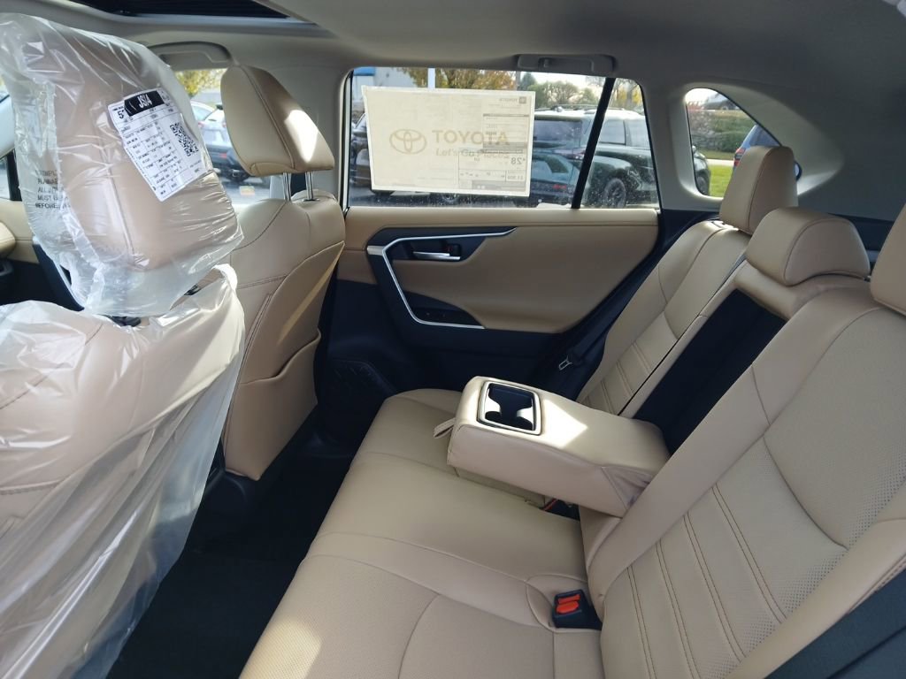 New 2025 Toyota RAV4 Limited image 9