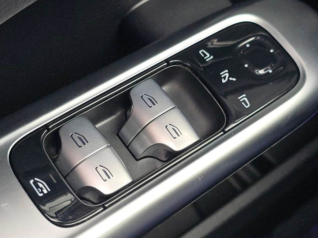 New 2026 Mercedes-Benz C 43 AMG 4MATIC Sedan image 28