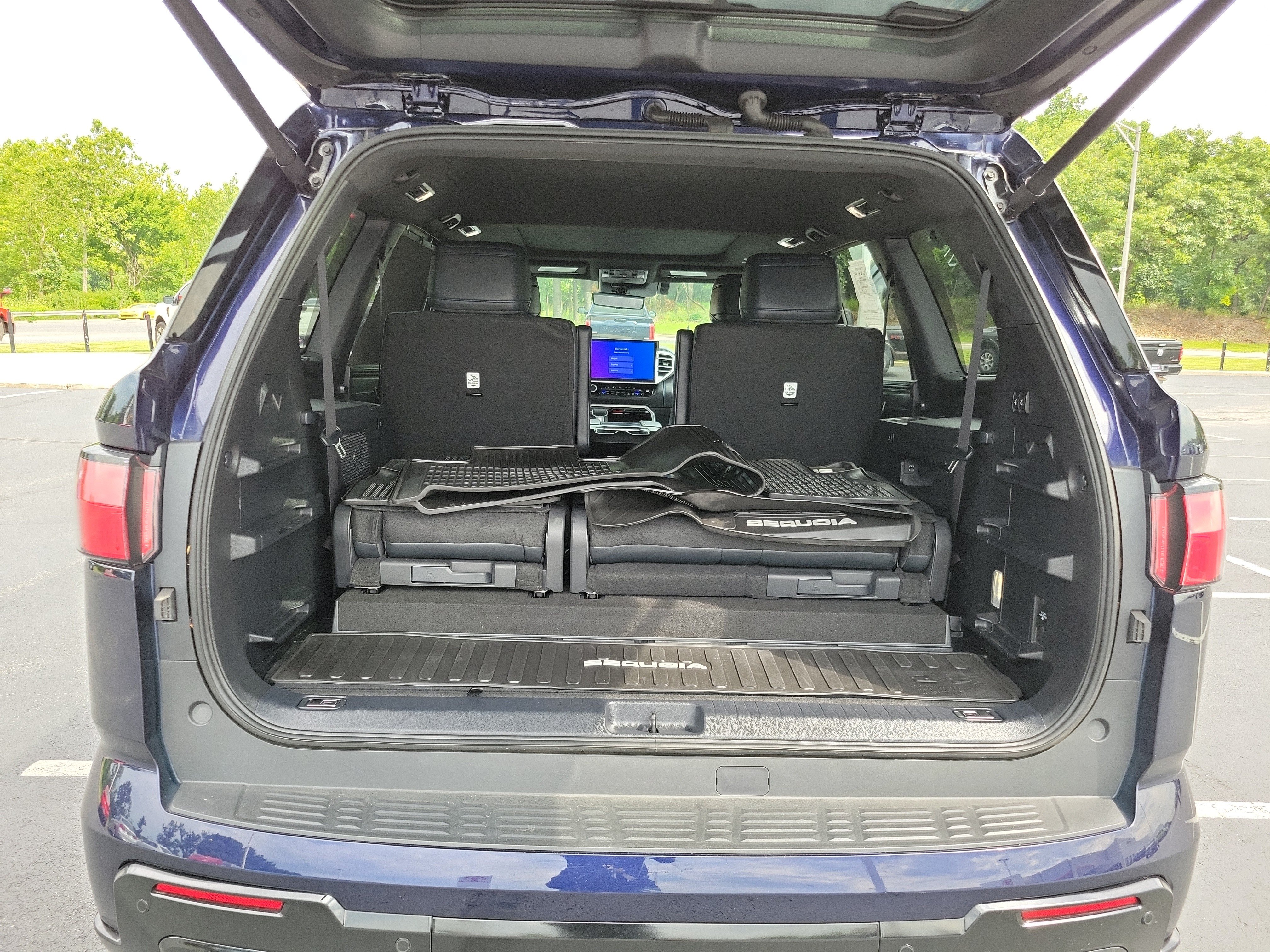 Certified 2025 Toyota Sequoia Platinum AWD/4WD image 10