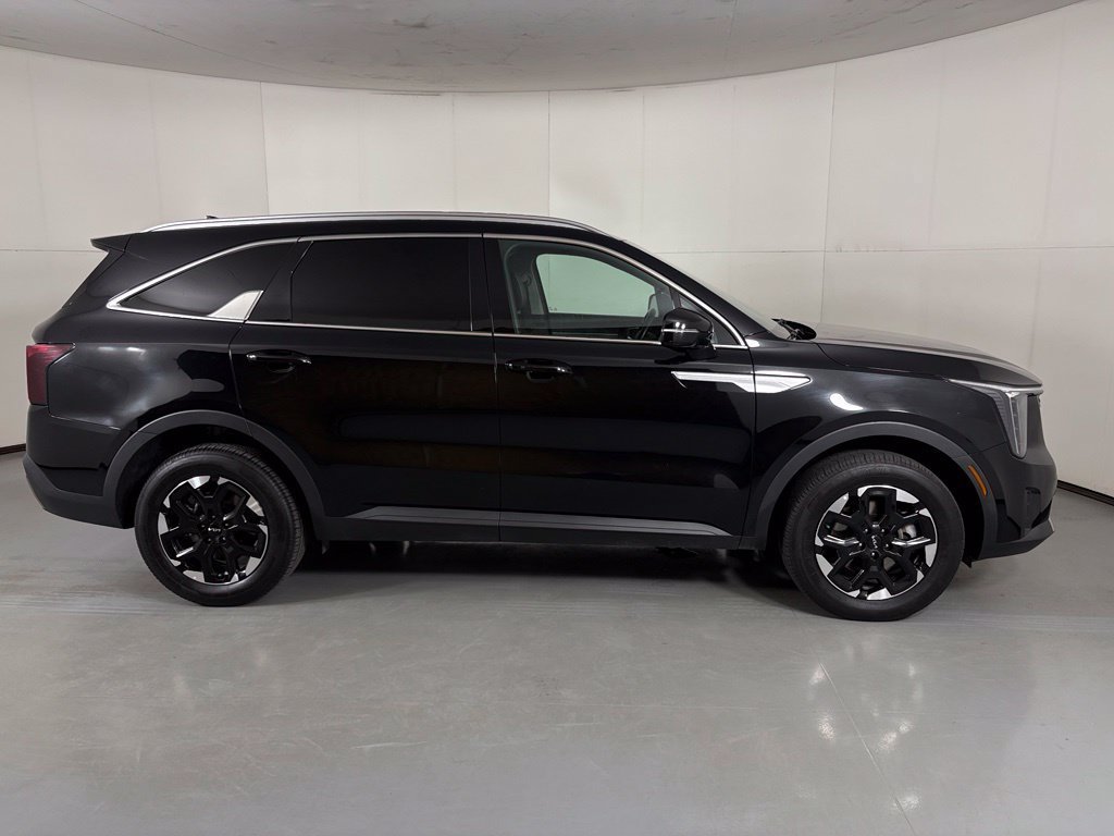 Used 2024 Kia Sorento S AWD/4WD image 9