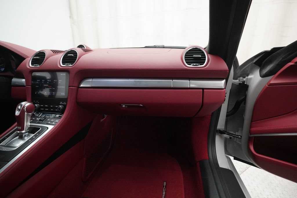 Certified 2025 Porsche 718 Cayman GTS RWD image 15