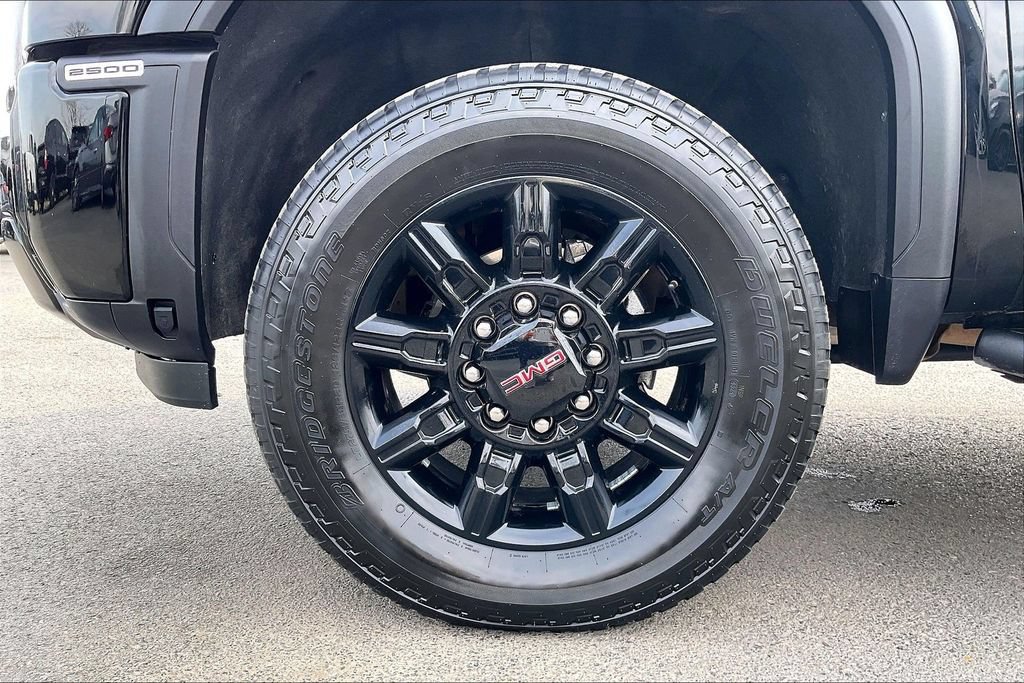 Used 2025 GMC Sierra 2500 AT4 w/ Technology Package AWD/4WD image 35