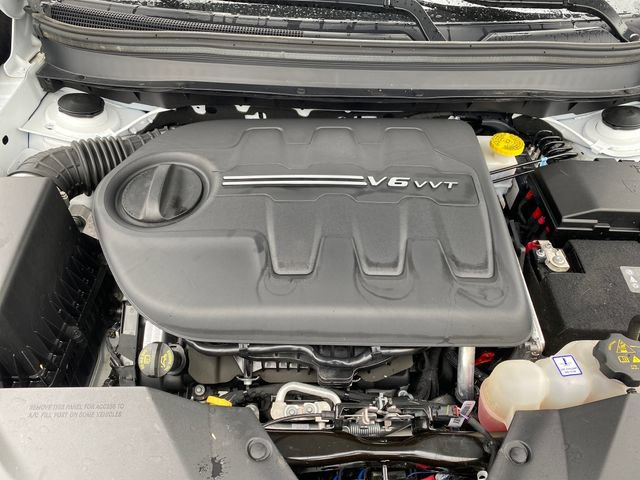 Used 2022 Jeep Cherokee Trailhawk AWD/4WD image 21