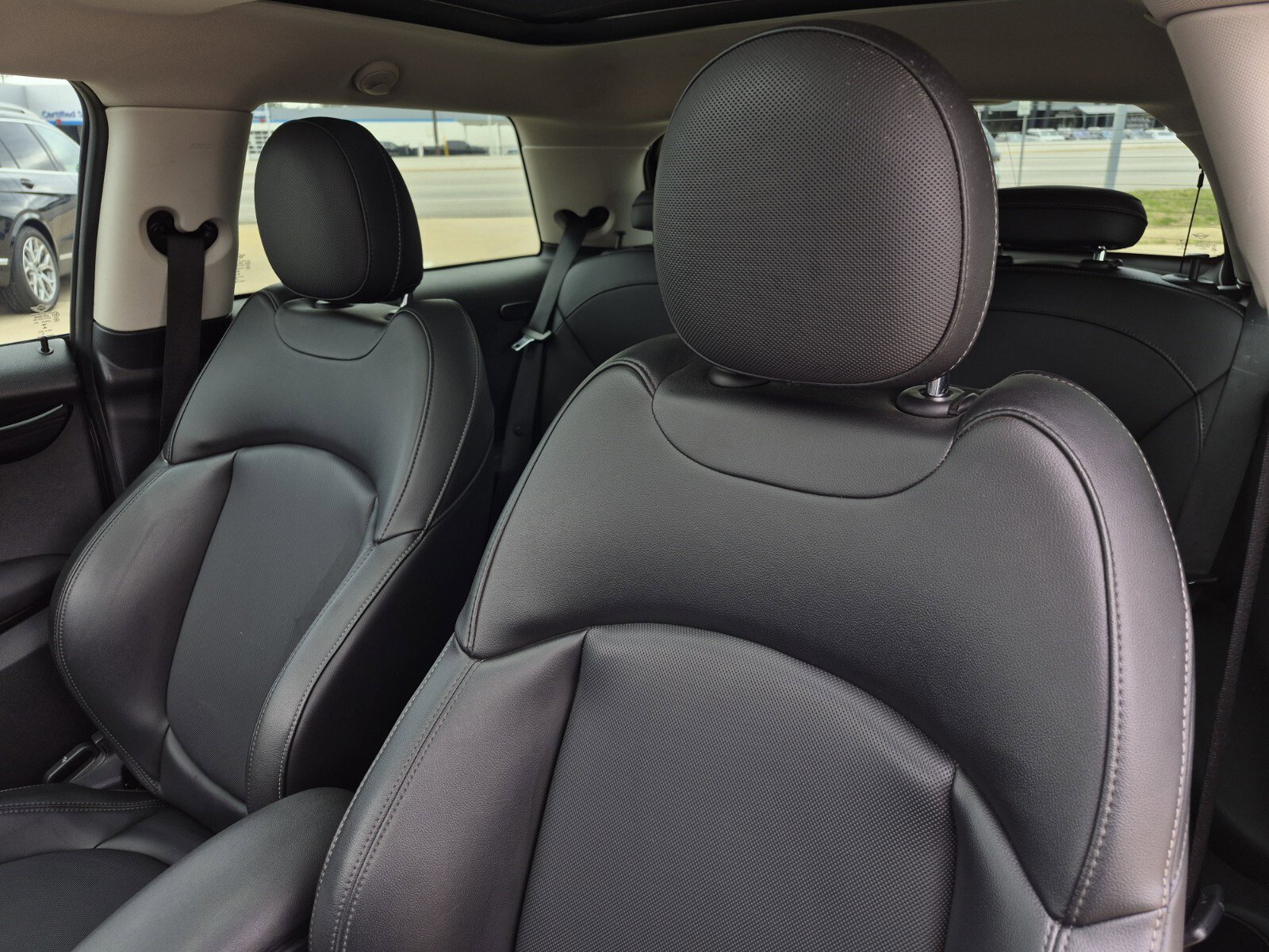 Used 2020 MINI Cooper S w/ Premium Package image 23