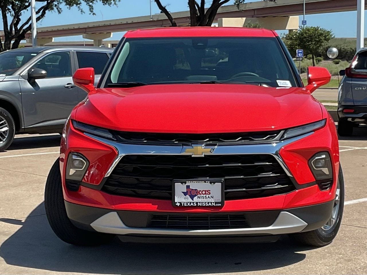 Used 2025 Chevrolet Blazer LT FWD image 2